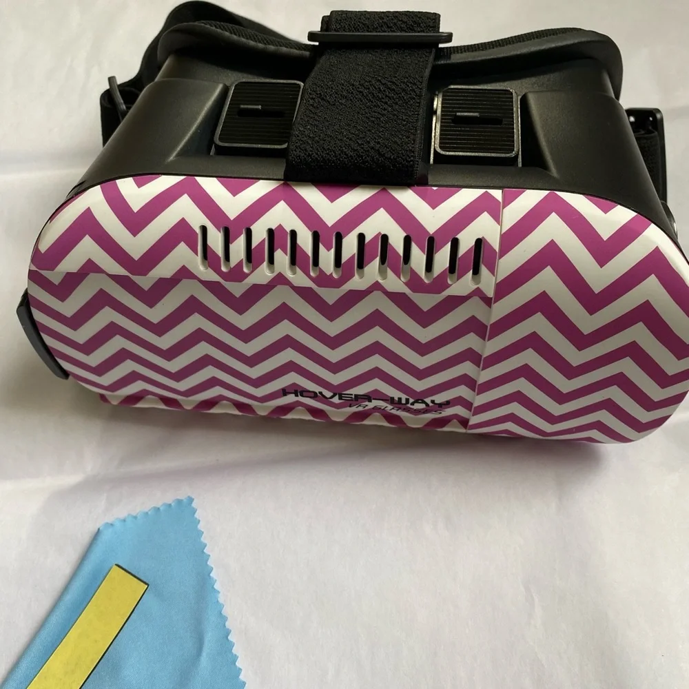✌🏼3/$30✌🏼Hover-Way VR Glasses - Pink Chevron